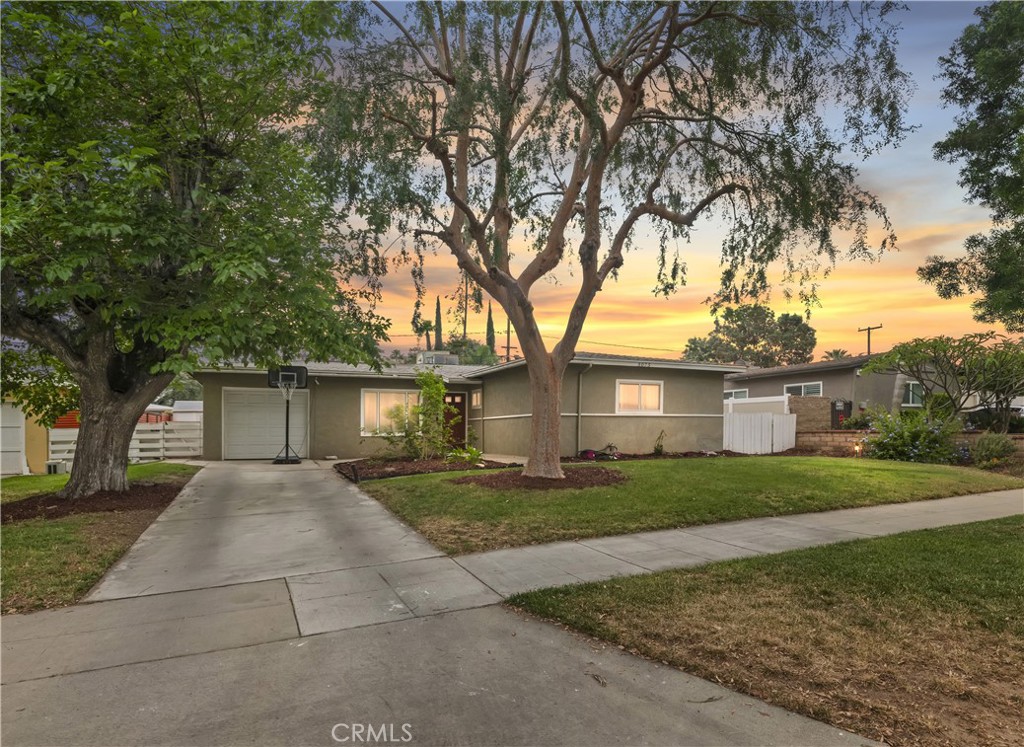 3075 Ronald Property Photo 1