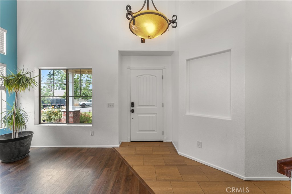 13525 Big Sky Court Property Photo 13