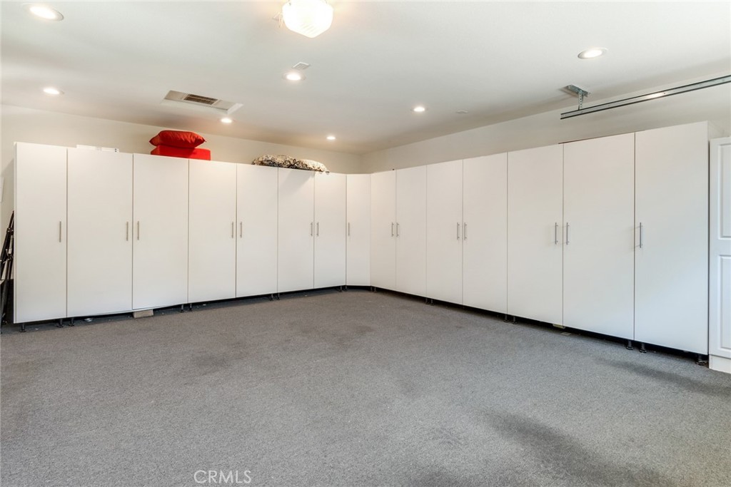 1435 Elizabeth Street Property Photo 33