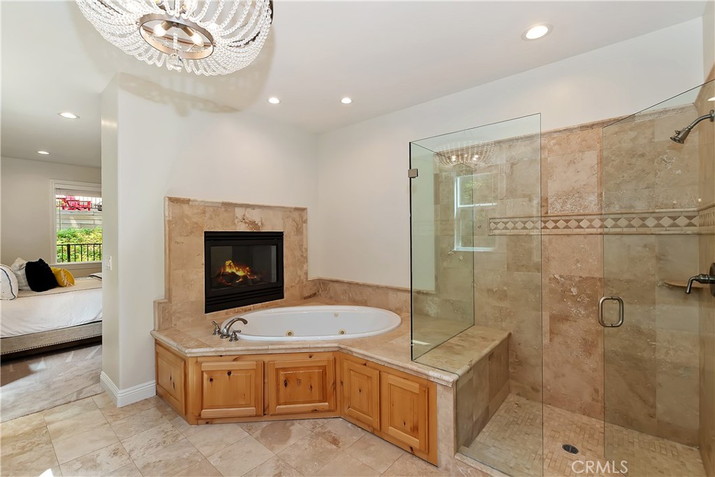 942 Lucerne Lane Property Photo 24