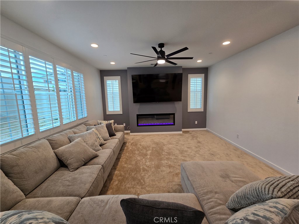 34942 S Serrano Property Photo 5