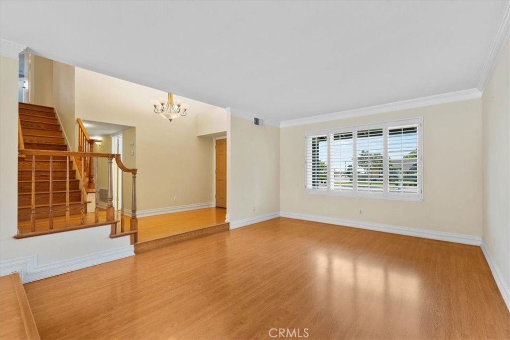 10586 Ring Ave Property Photo 7