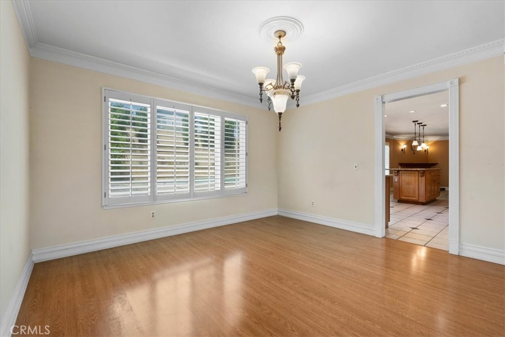 10586 Ring Ave Property Photo 8