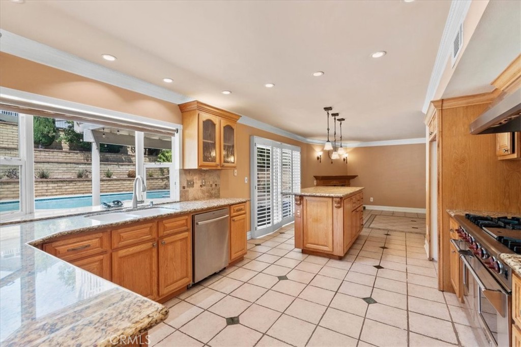 10586 Ring Ave Property Photo 14
