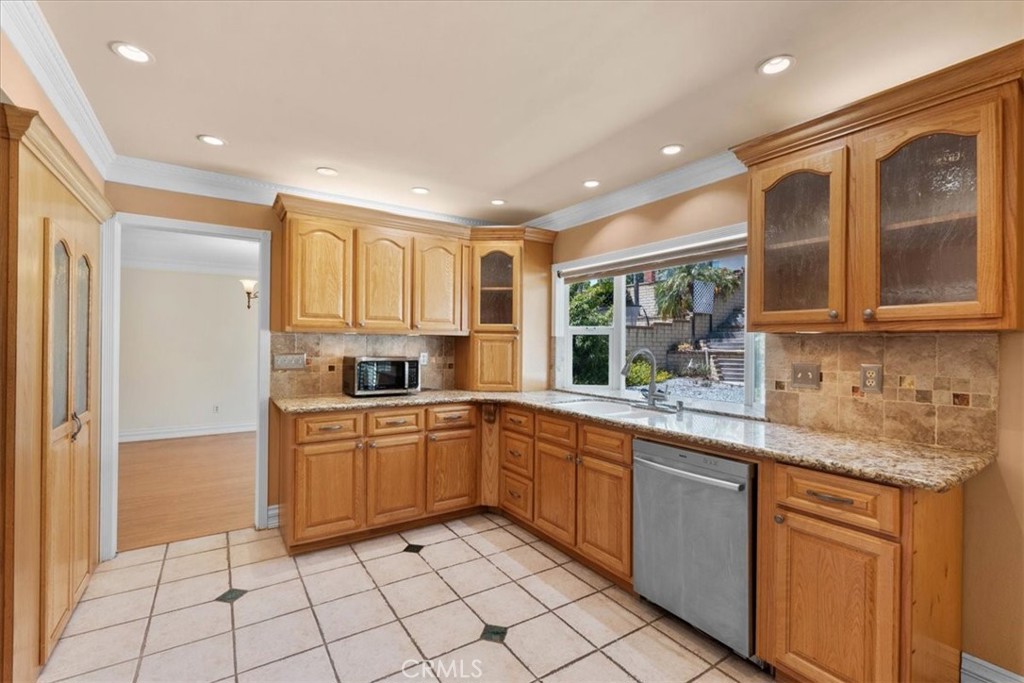 10586 Ring Ave Property Photo 15