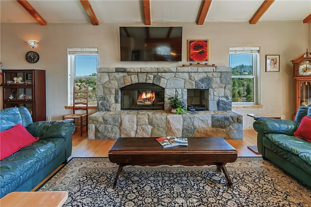 26855 Inyo Court Property Photo 14