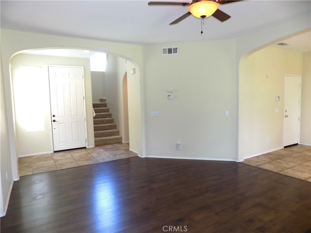 33349 Wallace Way Property Photo 5