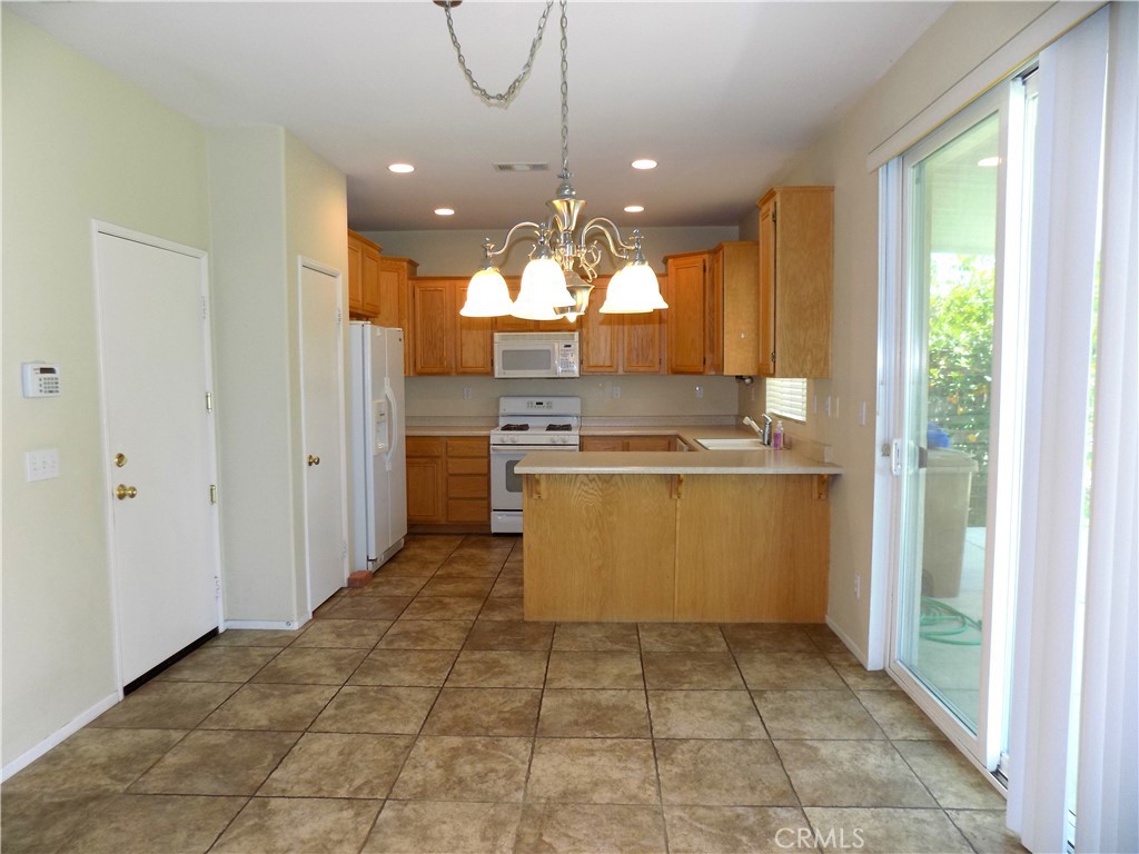 33349 Wallace Way Property Photo 6