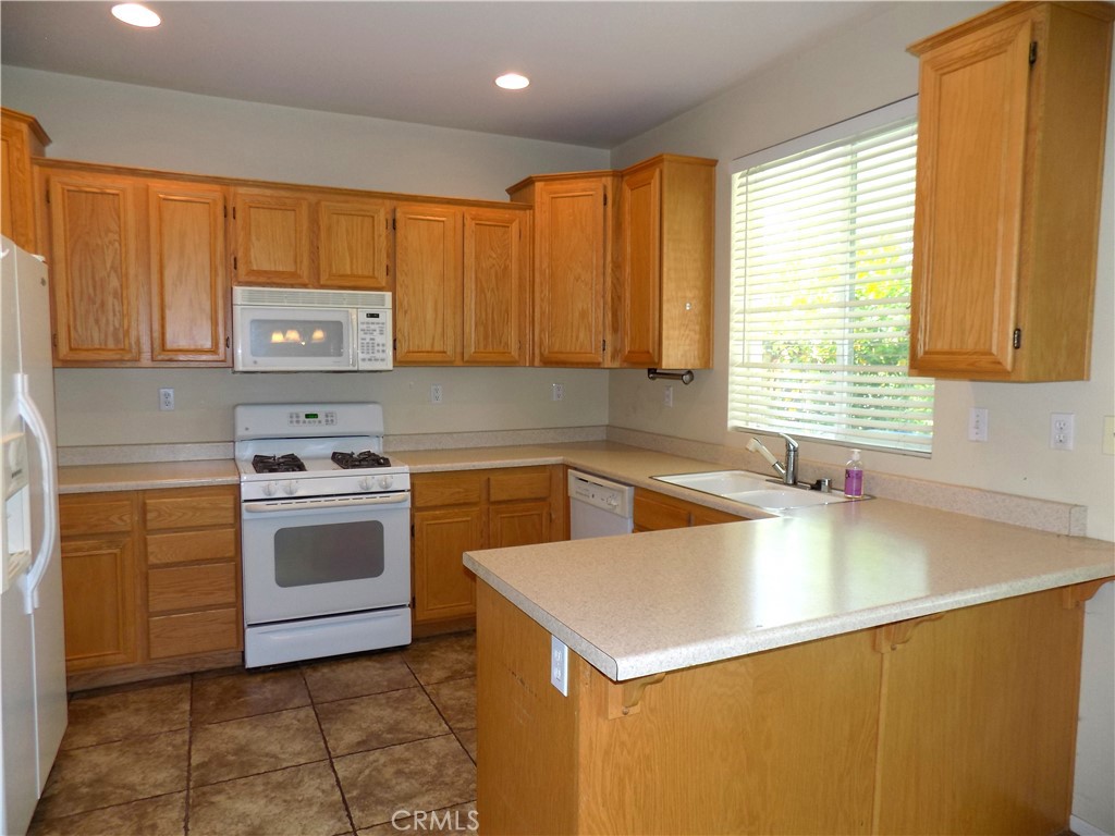 33349 Wallace Way Property Photo 7
