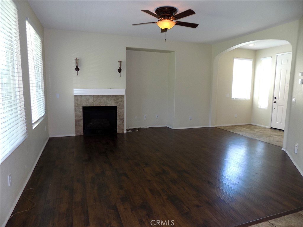 33349 Wallace Way Property Photo 9