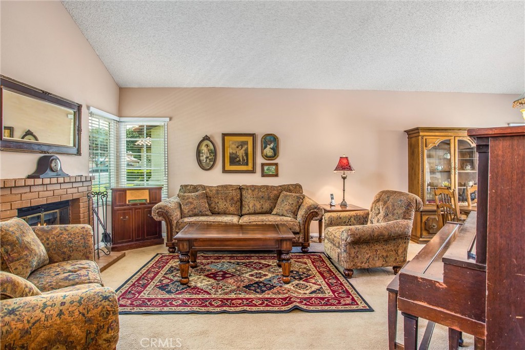 100 Waters Court Property Photo 6