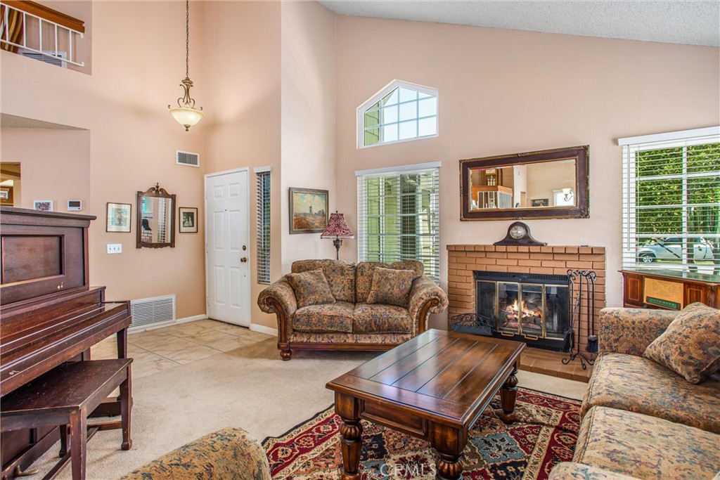 100 Waters Court Property Photo 8