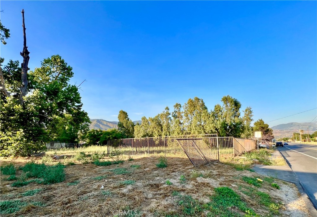 1040 W 48th Street Property Photo 1