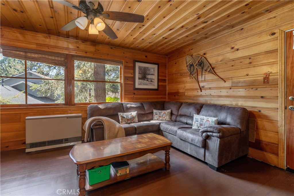 796 Silver Tip Drive Property Photo 14