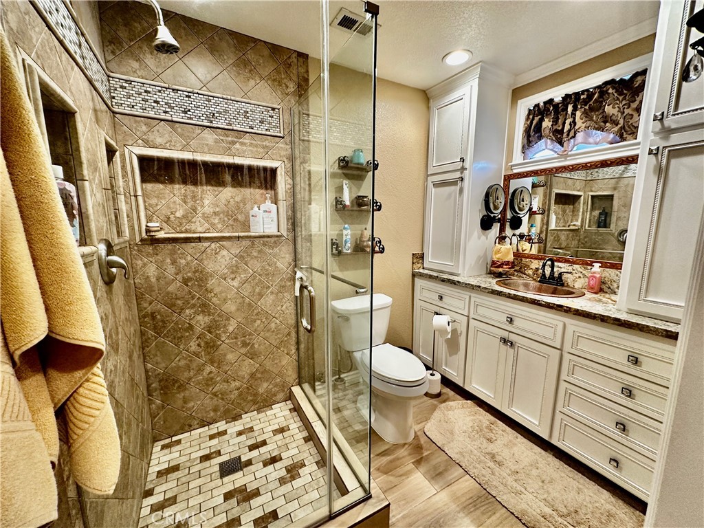 7562 Dartmouth Avenue Property Photo 16
