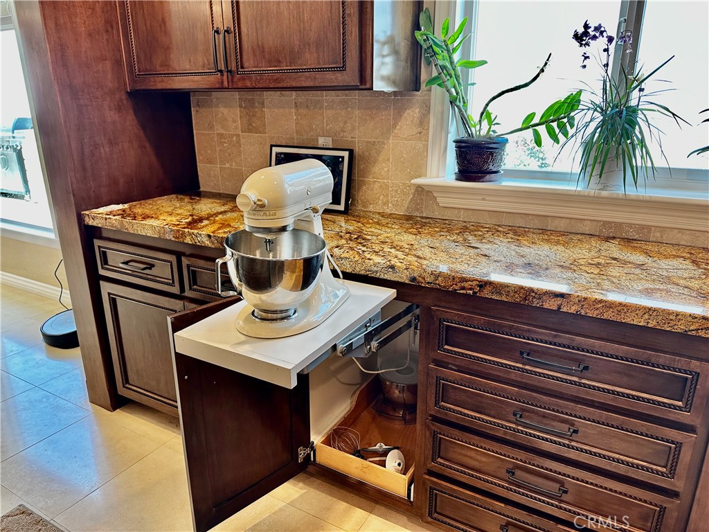 7562 Dartmouth Avenue Property Photo 17