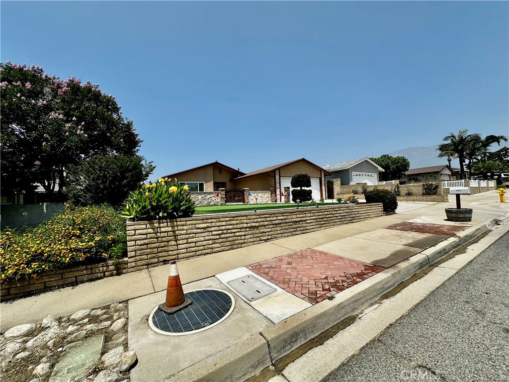 7562 Dartmouth Avenue Property Photo 28
