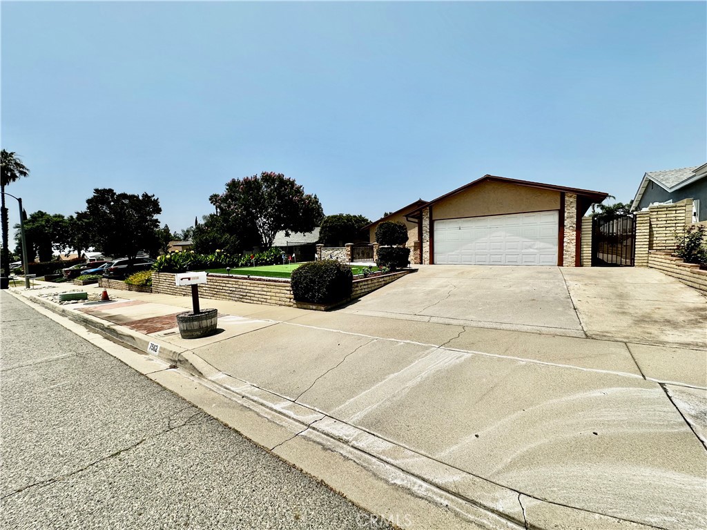 7562 Dartmouth Avenue Property Photo 31