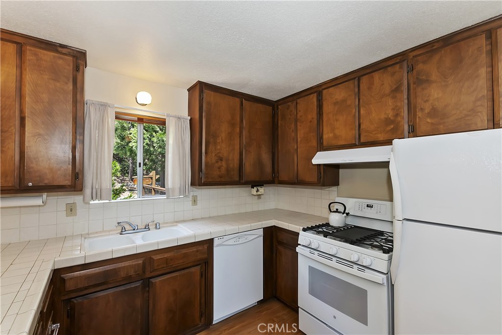 27581 St Bernard Property Photo 13