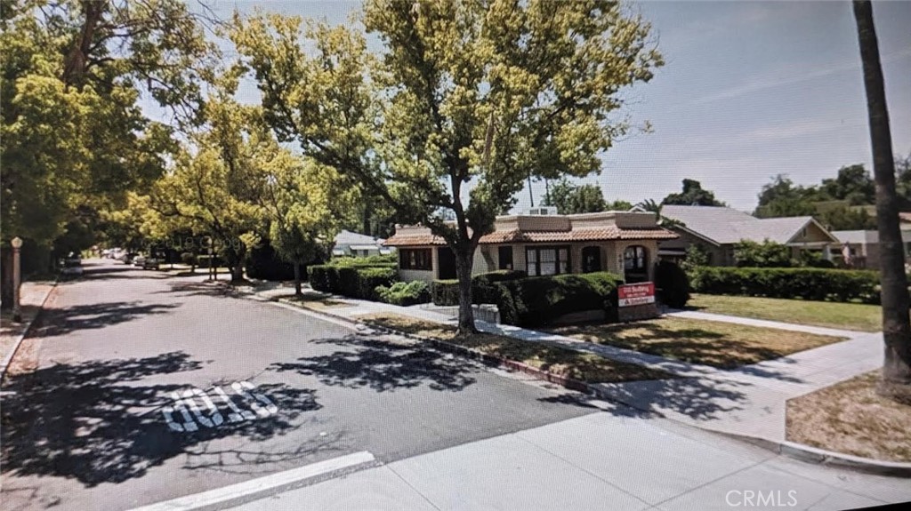 401 Brookside Avenue Property Photo 1