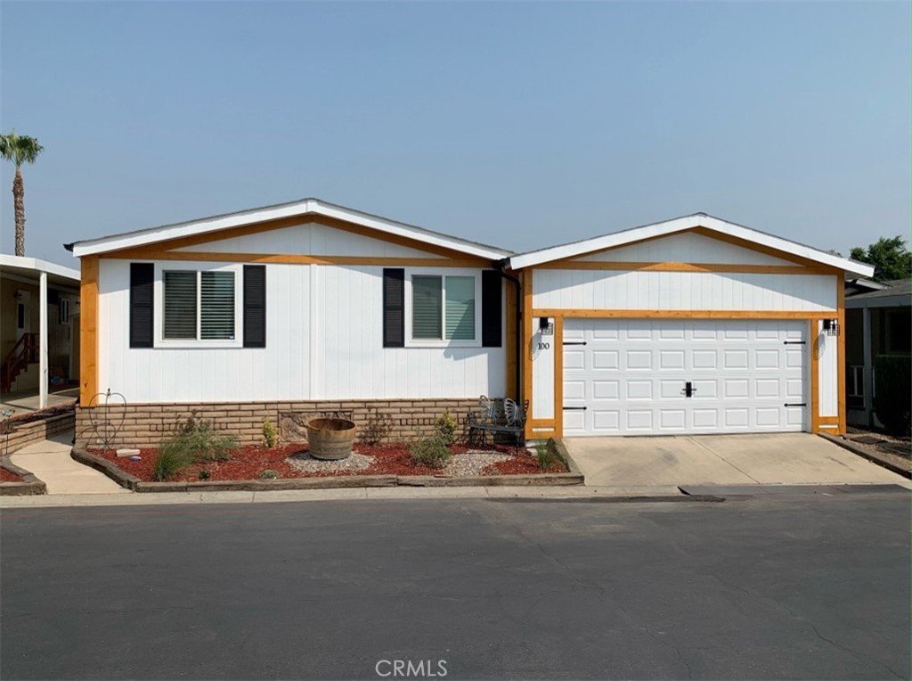 1550 Rimpau Avenue 100 Property Photo 1