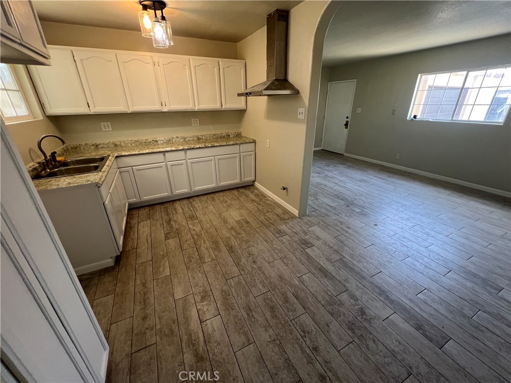 107 N Encina Avenue Property Photo 8
