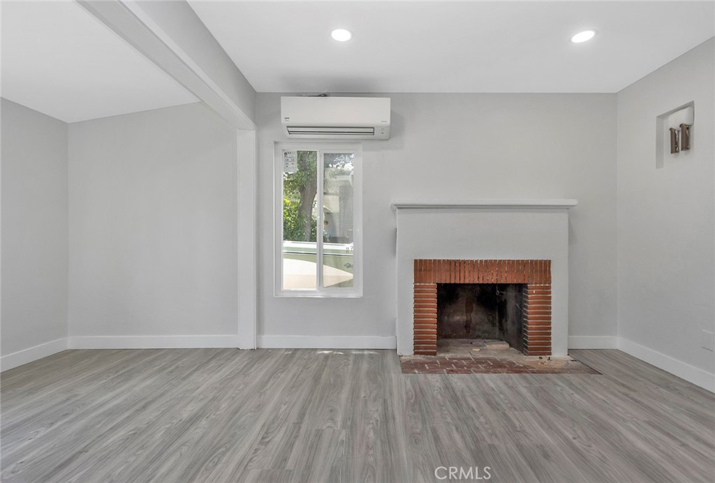 1131 W Nicolet Street Property Photo 9