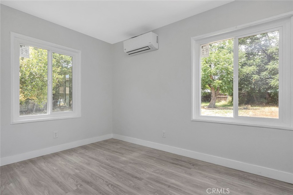 1131 W Nicolet Street Property Photo 22