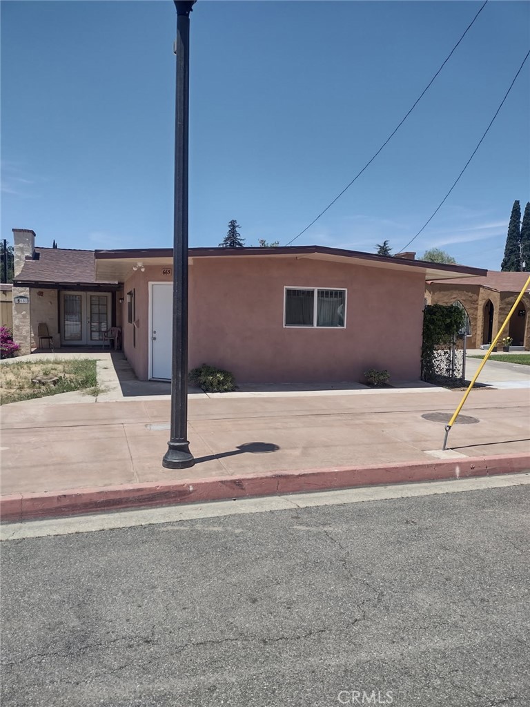 665 Beaumont Avenue Property Photo