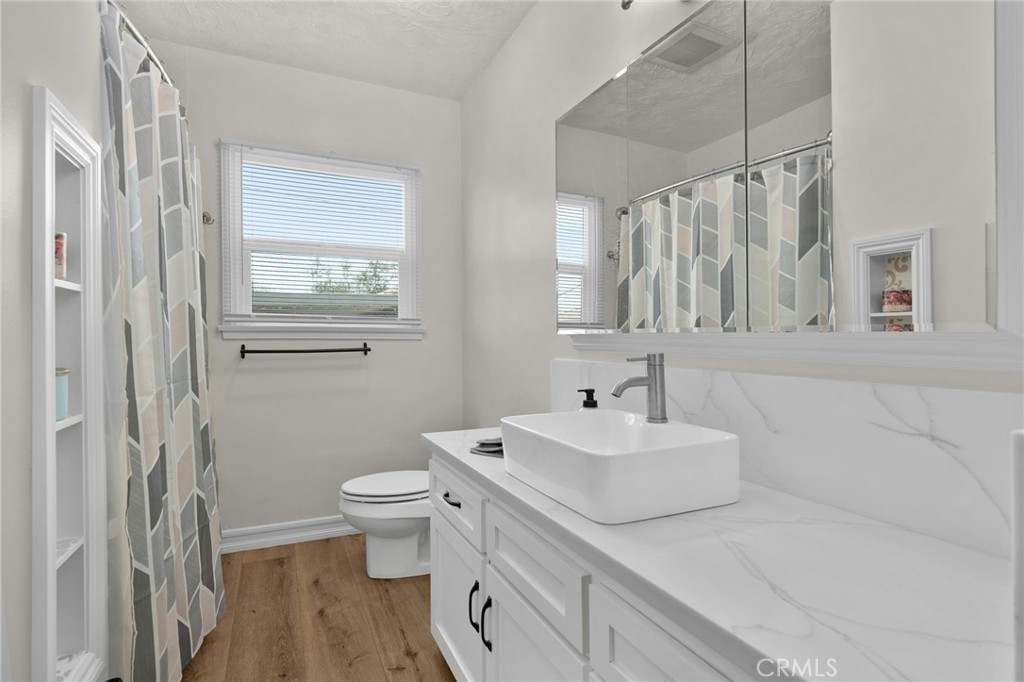 3476 Leroy Street Property Photo 17
