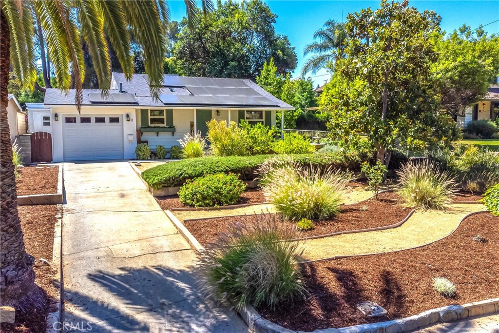 1111 W Palm Avenue Property Photo 2