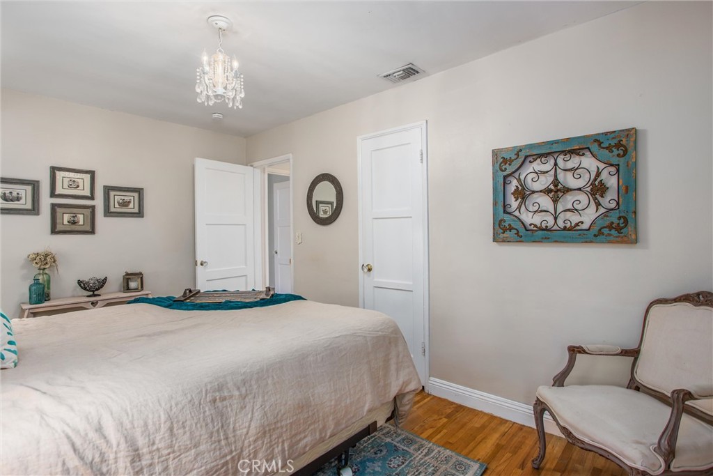 1111 W Palm Avenue Property Photo 23