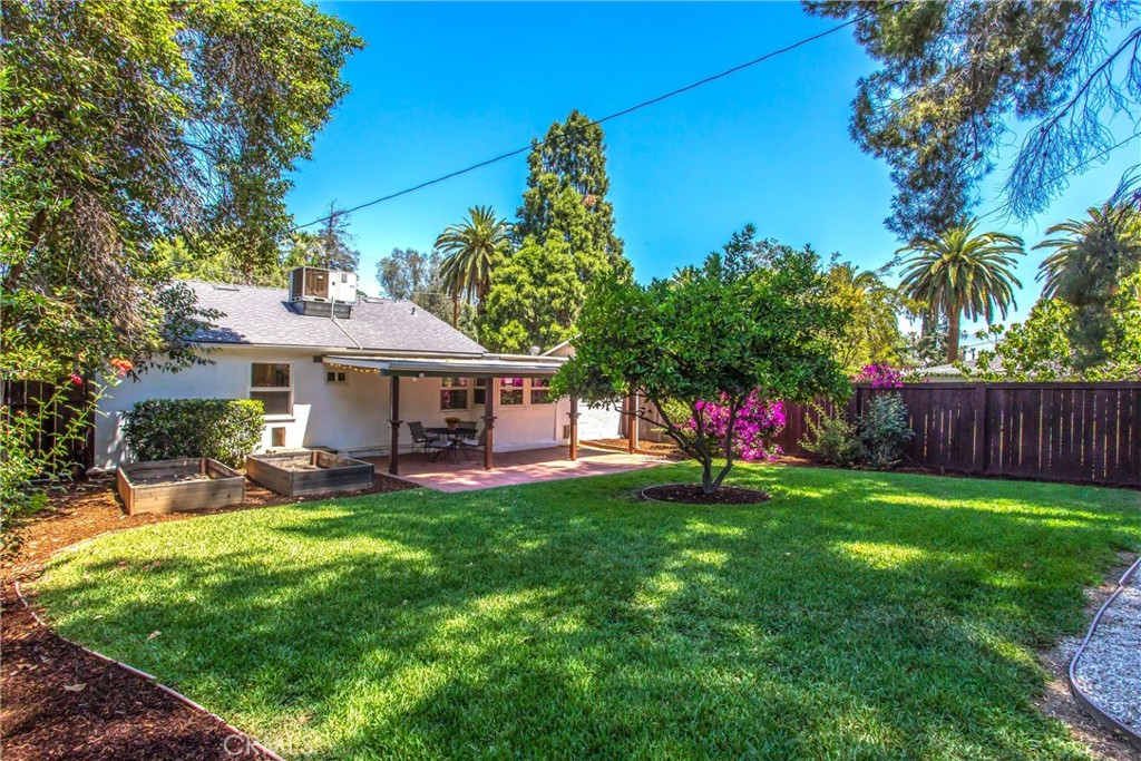 1111 W Palm Avenue Property Photo 33