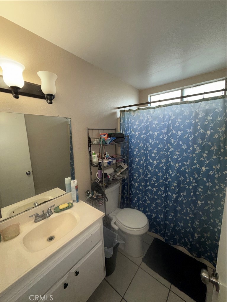 663 W 14th St Property Photo 44