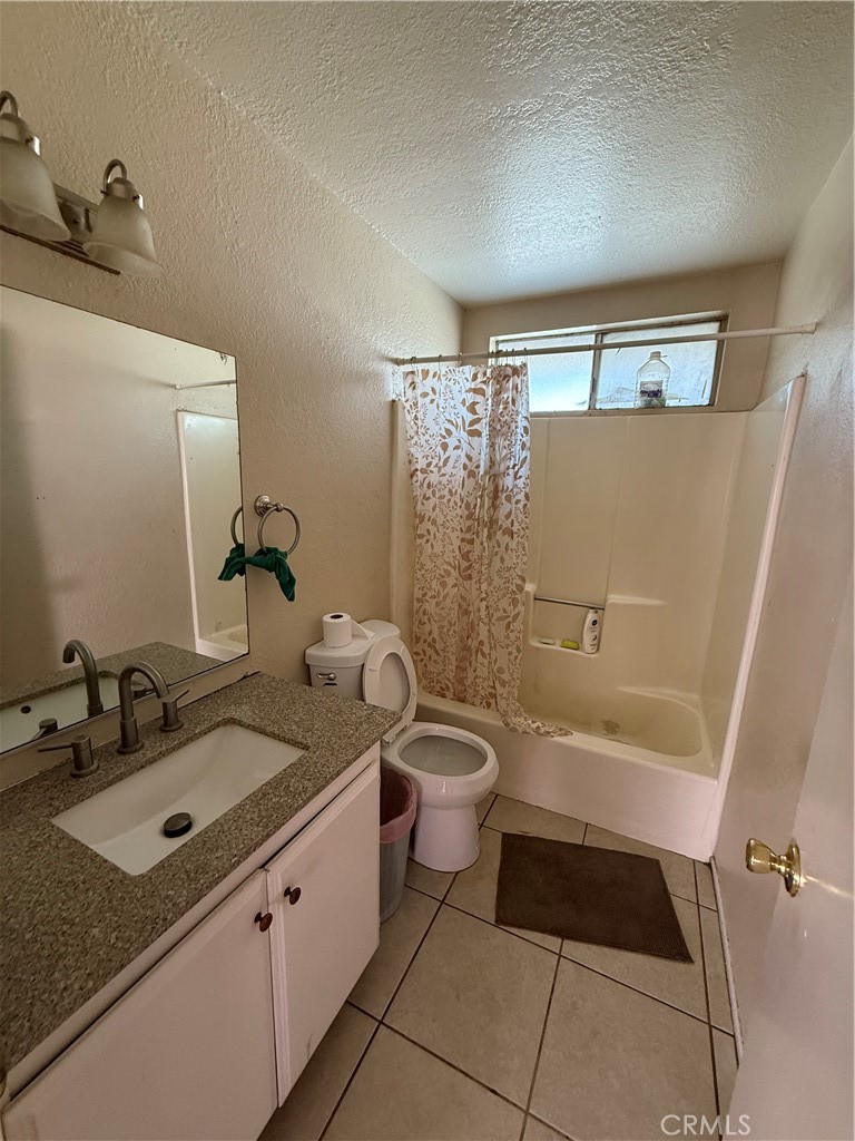 663 W 14th St Property Photo 58