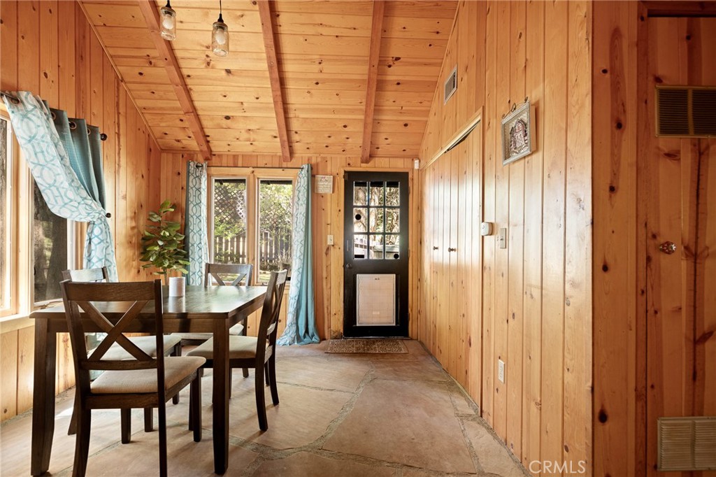 31701 Christmas Tree Lane Property Photo 10