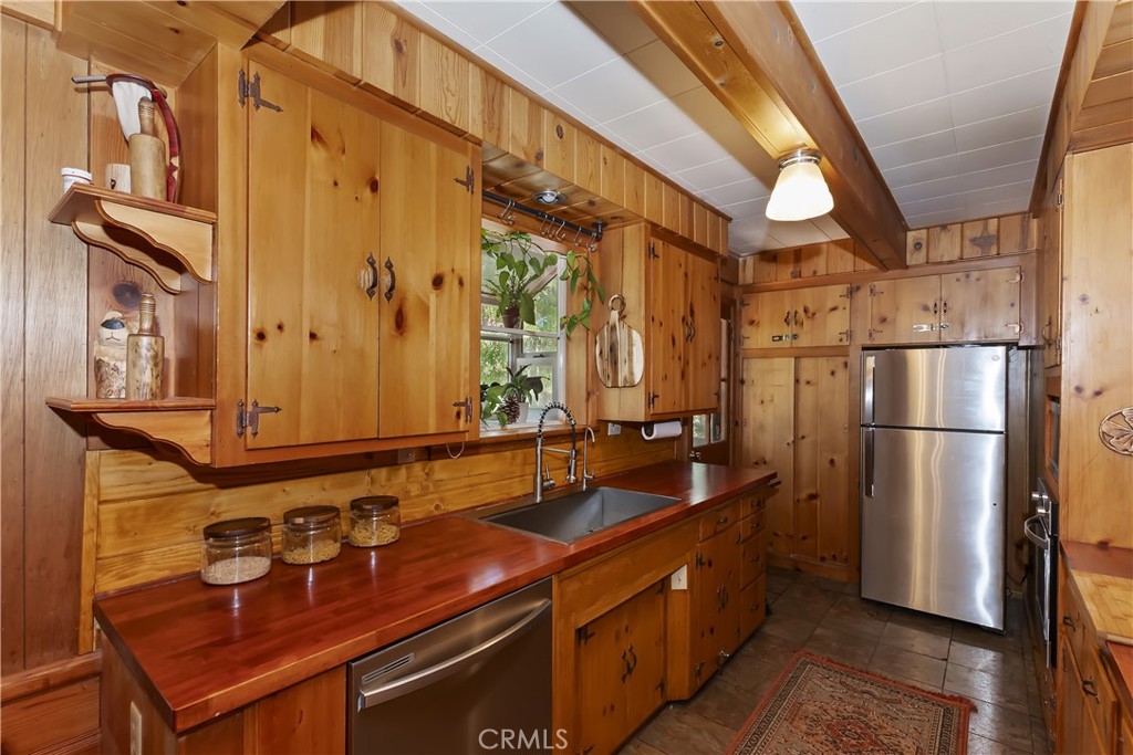 43101 Plymouth Road Property Photo 11