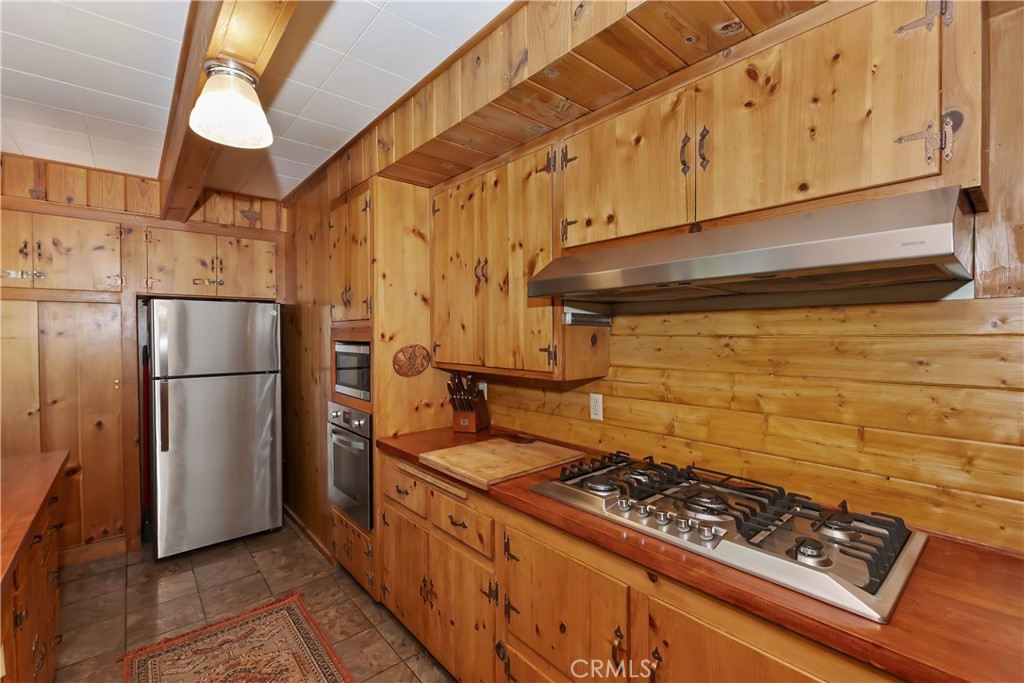 43101 Plymouth Road Property Photo 13