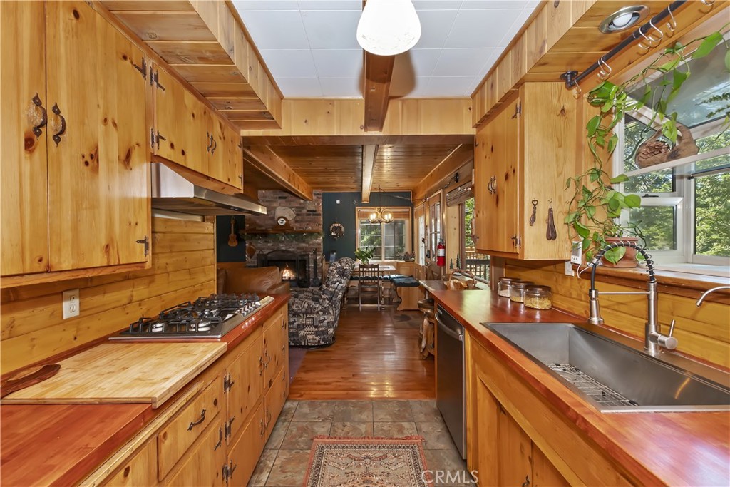 43101 Plymouth Road Property Photo 15