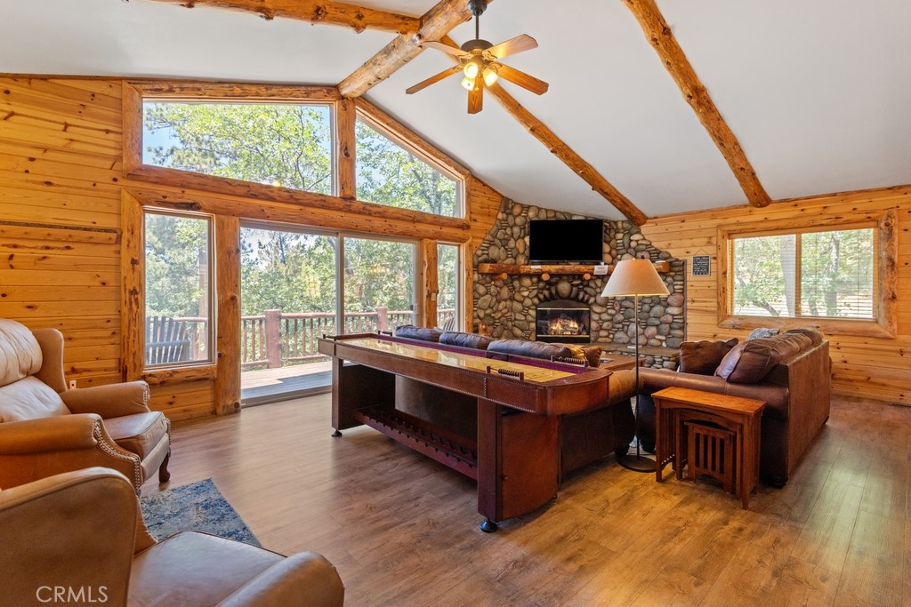455 Sun Crest Court Property Photo 3