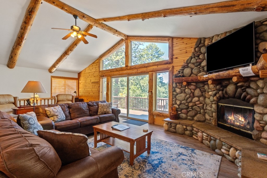 455 Sun Crest Court Property Photo 5