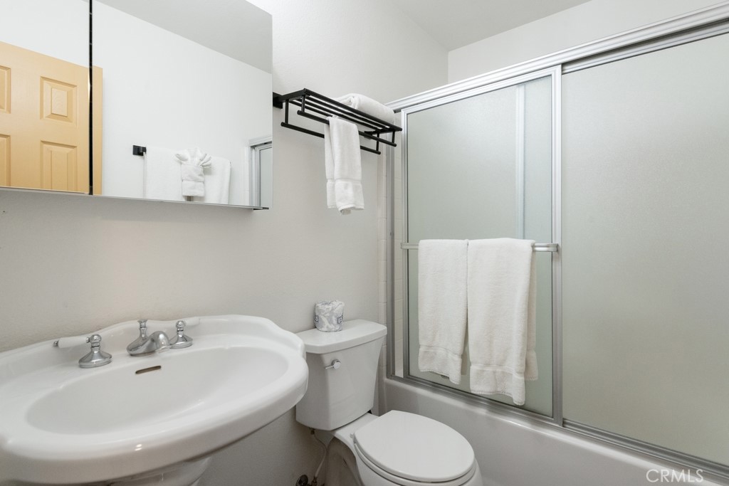 455 Sun Crest Court Property Photo 14