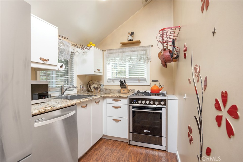 800 Eureka Drive Property Photo 15