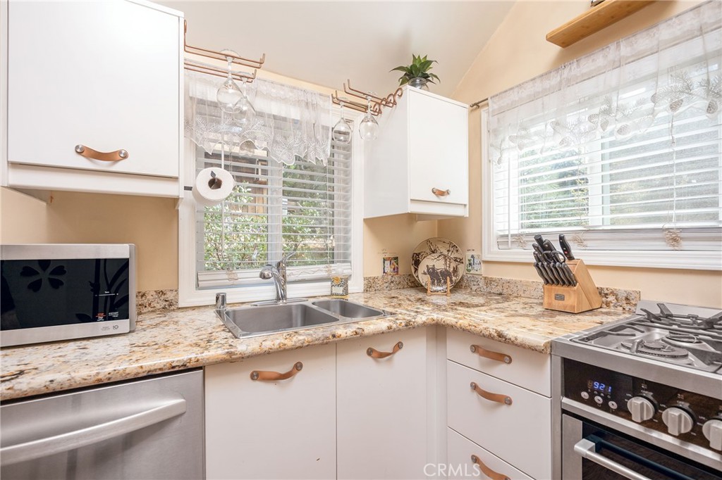 800 Eureka Drive Property Photo 16