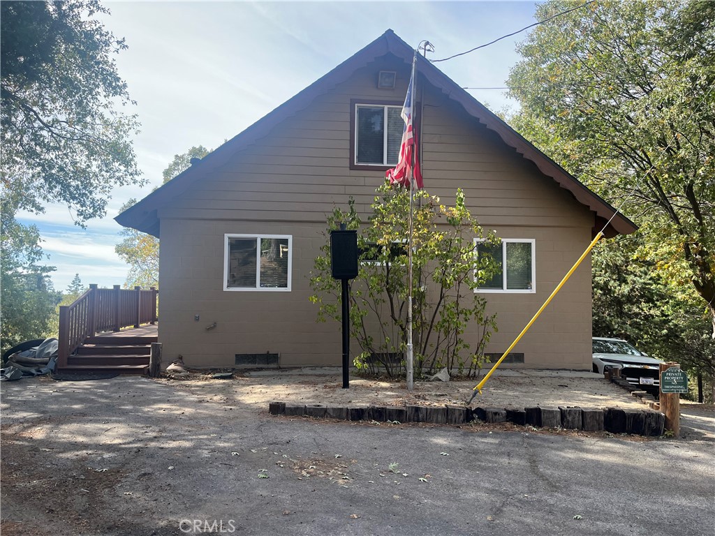 6070 Manzanita Court Property Photo 1
