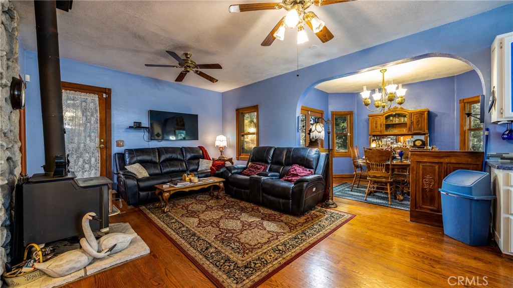 24083 Cresta Drive Property Photo 6