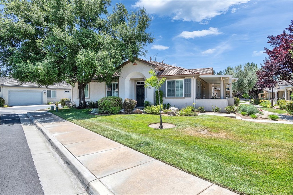 1671 Beaver A Property Photo 3