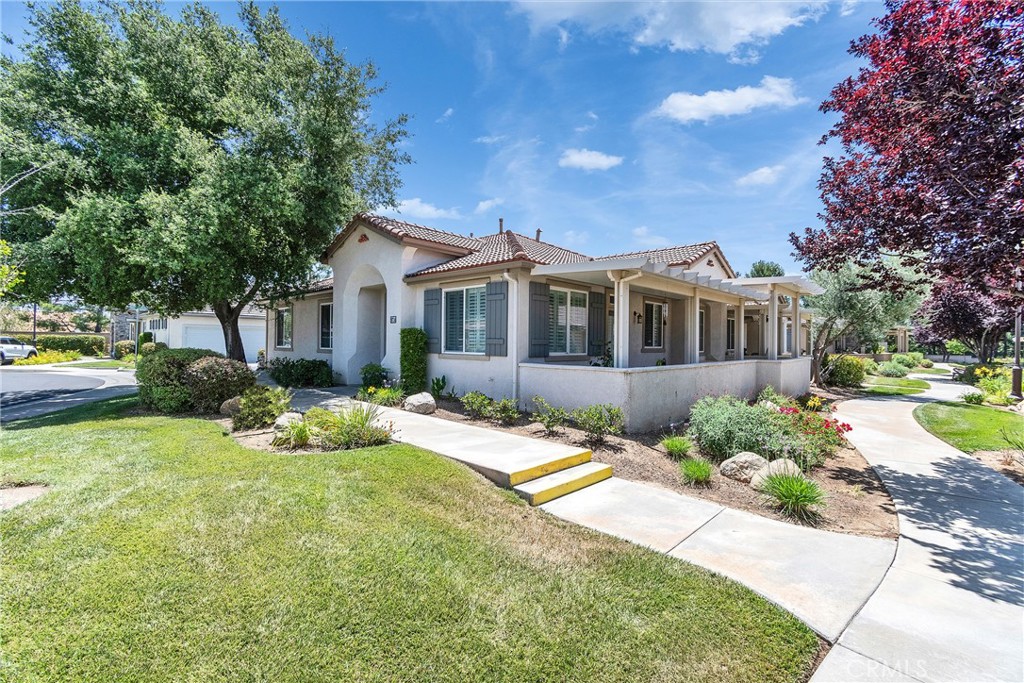 1671 Beaver A Property Photo 4