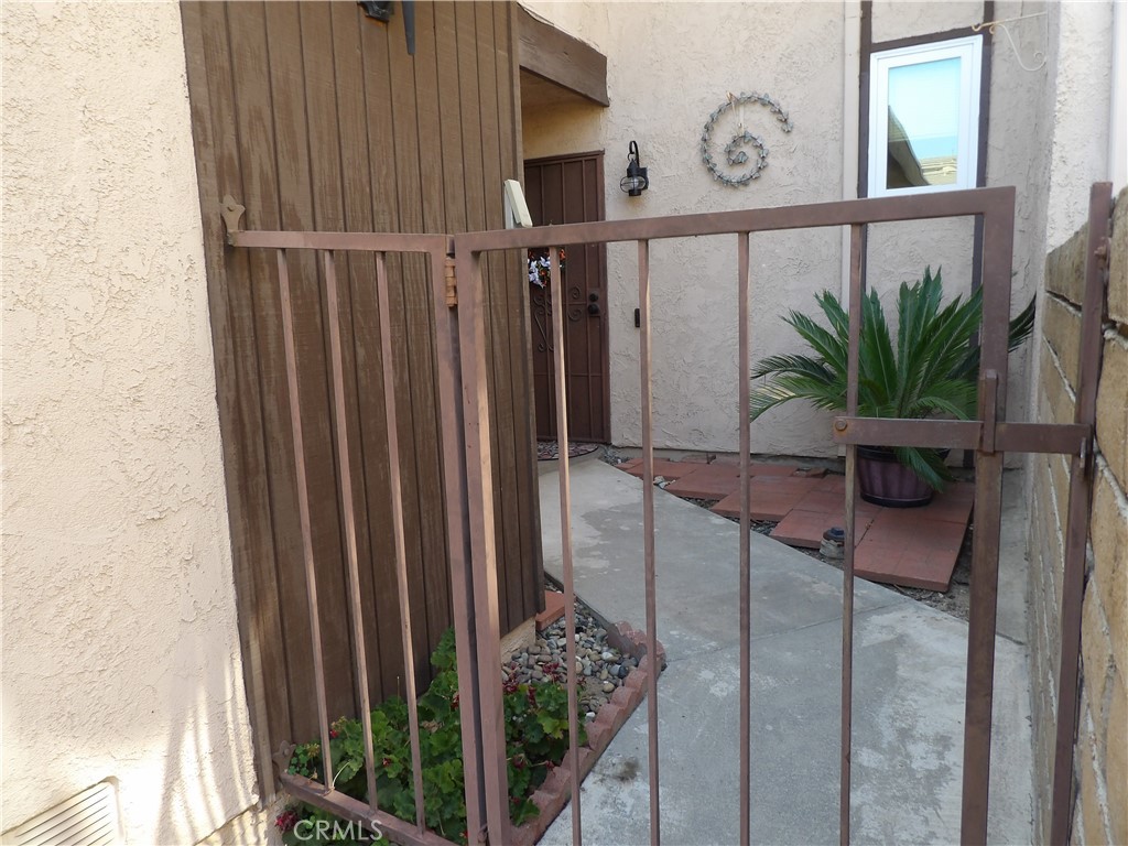2175 Aspenwood Court Property Photo 3