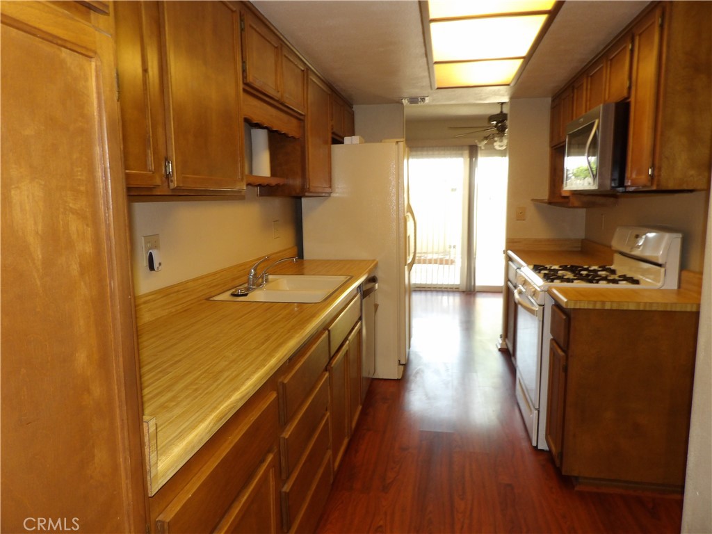 2175 Aspenwood Court Property Photo 5